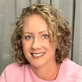Photograph of Samantha Johnson – Coach & Late diagnosed Autistic/ADHD (AuDHD) mother.